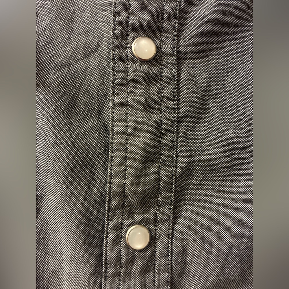 Howler Brothers Gray Skull & Begonias Embroidered Shirt - Picture 6 of 7